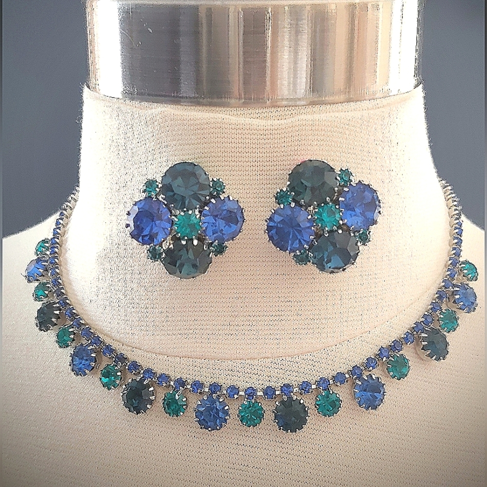 Weiss Rhinestone Collar Necklace and Matching Clip On Earrings